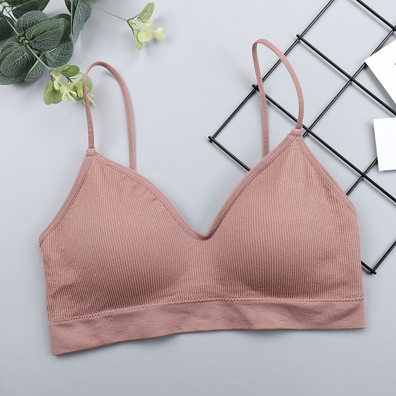 Elastik toparlayıcı üçgen bralet sütyen