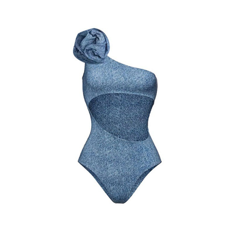 Çiçek figürlü ip bağlamalı bikini ve yarım pareo takım
