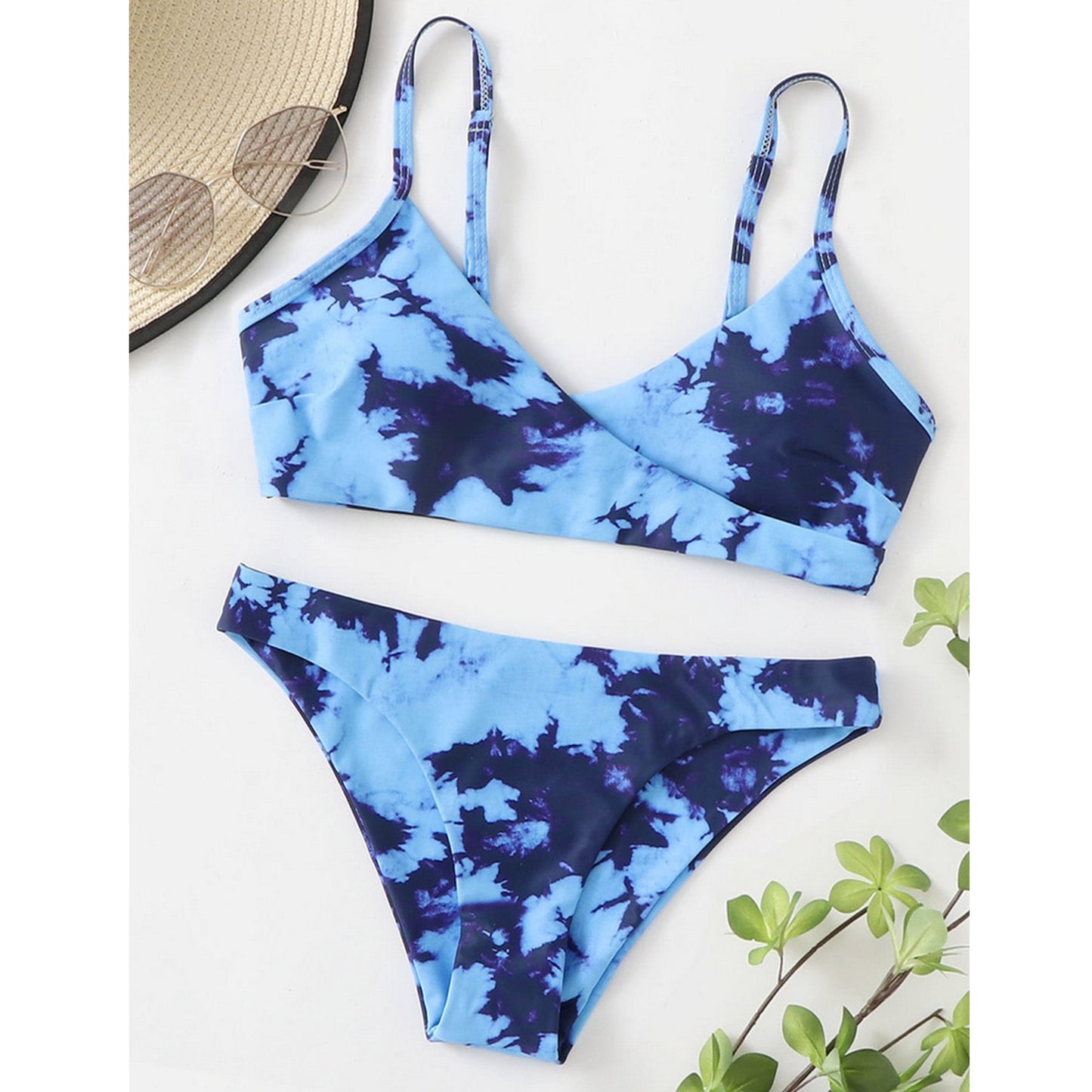 V yaka askılı desenli esnek bikini takım