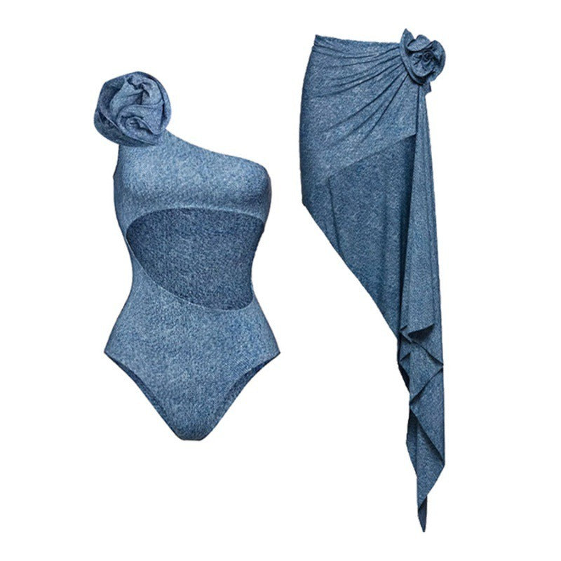 Çiçek figürlü ip bağlamalı bikini ve yarım pareo takım